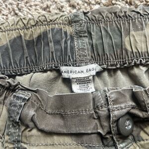 American Eagle Outfitters Green Camouflage Cargo Pants
